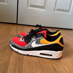 Women’s Nike AirMax - size 9.5